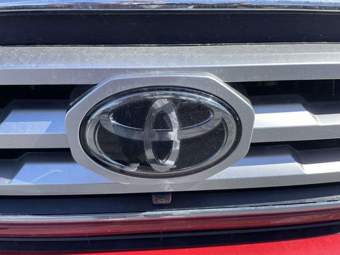 Used 2023 Toyota Tacoma Limited image 21