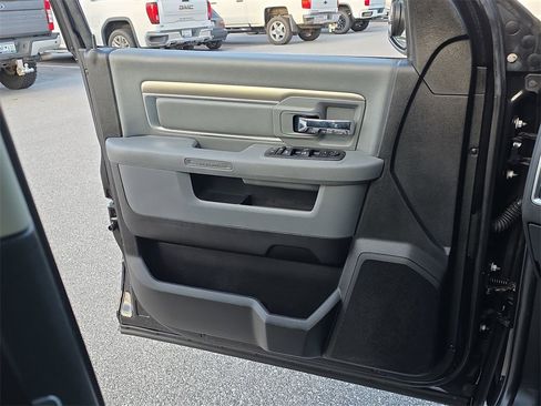 Used 2018 RAM 1500 Big Horn image 19