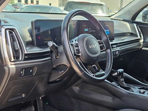 Certified 2024 Kia Sorento S FWD image 2