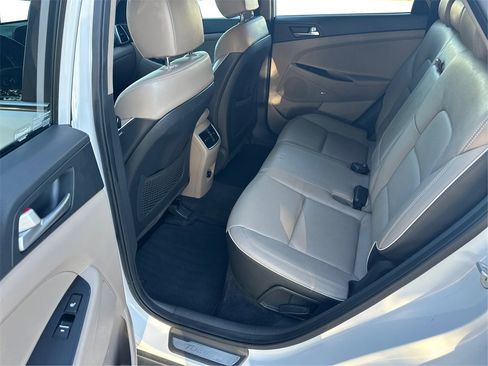 Used 2019 Hyundai Tucson Ultimate image 11