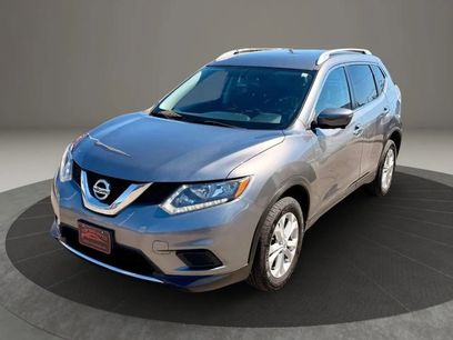 Used 2016 Nissan Rogue SV w/ SV Premium Package
