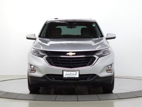 Used 2018 Chevrolet Equinox LT FWD image 2