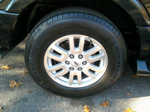 Used 2014 Ford Expedition Limited image 54