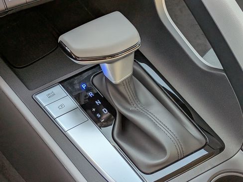 New 2026 Hyundai Elantra Sport image 14