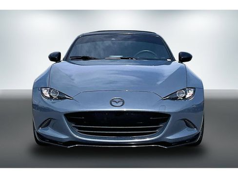 Used 2020 MAZDA MX-5 Miata Club w/ Interior Package RWD image 2