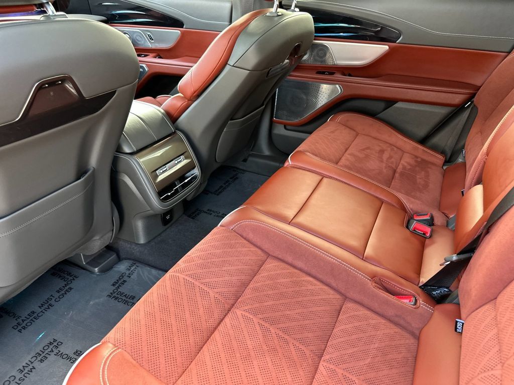 Certified 2024 Lincoln Nautilus Black Label AWD/4WD image 11