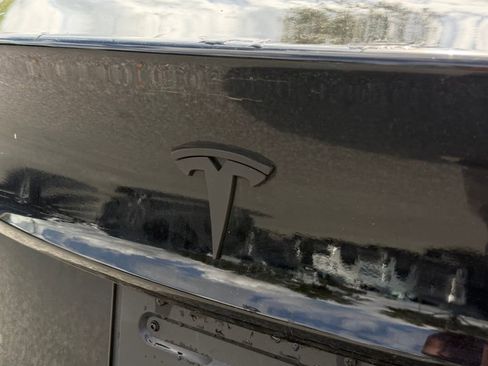 Used 2023 Tesla Model 3 Standard Range image 13