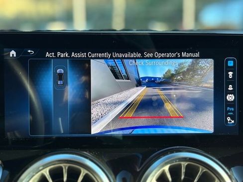 Used 2024 Mercedes-Benz GLB 250 4MATIC image 20