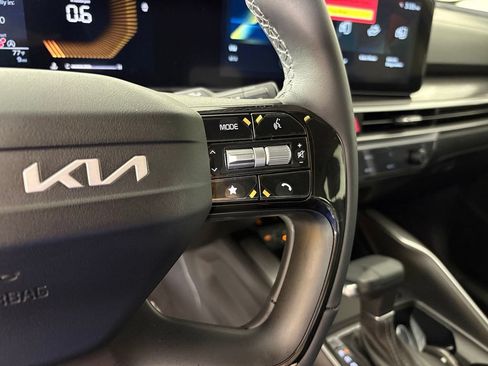 New 2026 Kia Sorento LX FWD image 21