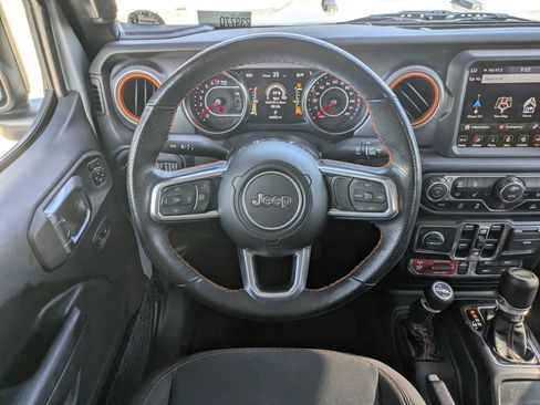 Used 2022 Jeep Gladiator Mojave w/ Cold Weather Group AWD/4WD image 25