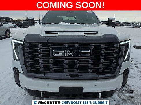 Used 2024 GMC Sierra 2500 Denali Ultimate AWD/4WD image 2