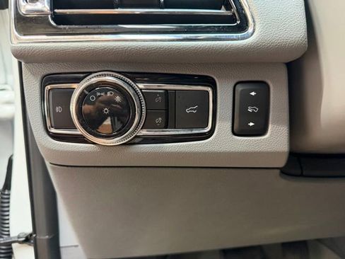 Used 2020 Lincoln Navigator Reserve w/ Luxury Package AWD/4WD image 21