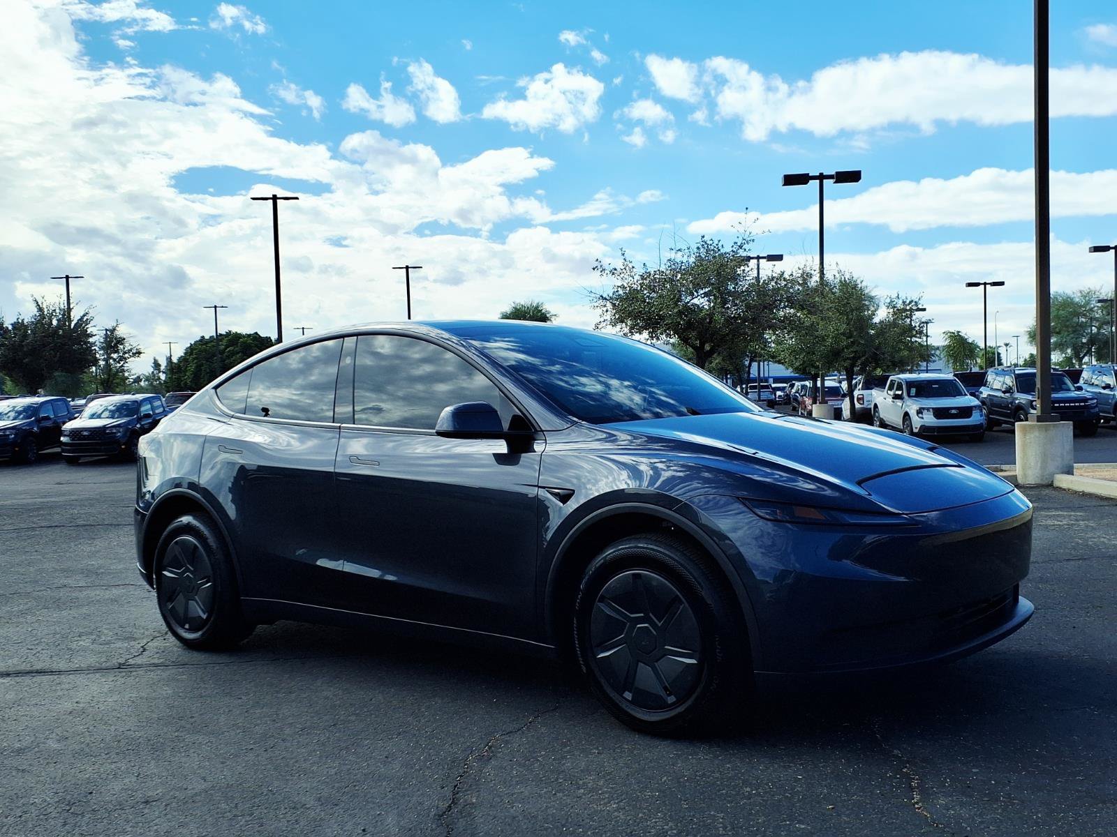 Used 2026 Tesla Model Y 2WD image 7