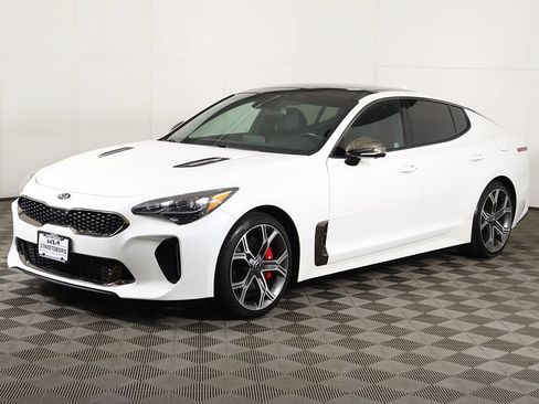 Used 2019 Kia Stinger GT2 AWD/4WD image 14