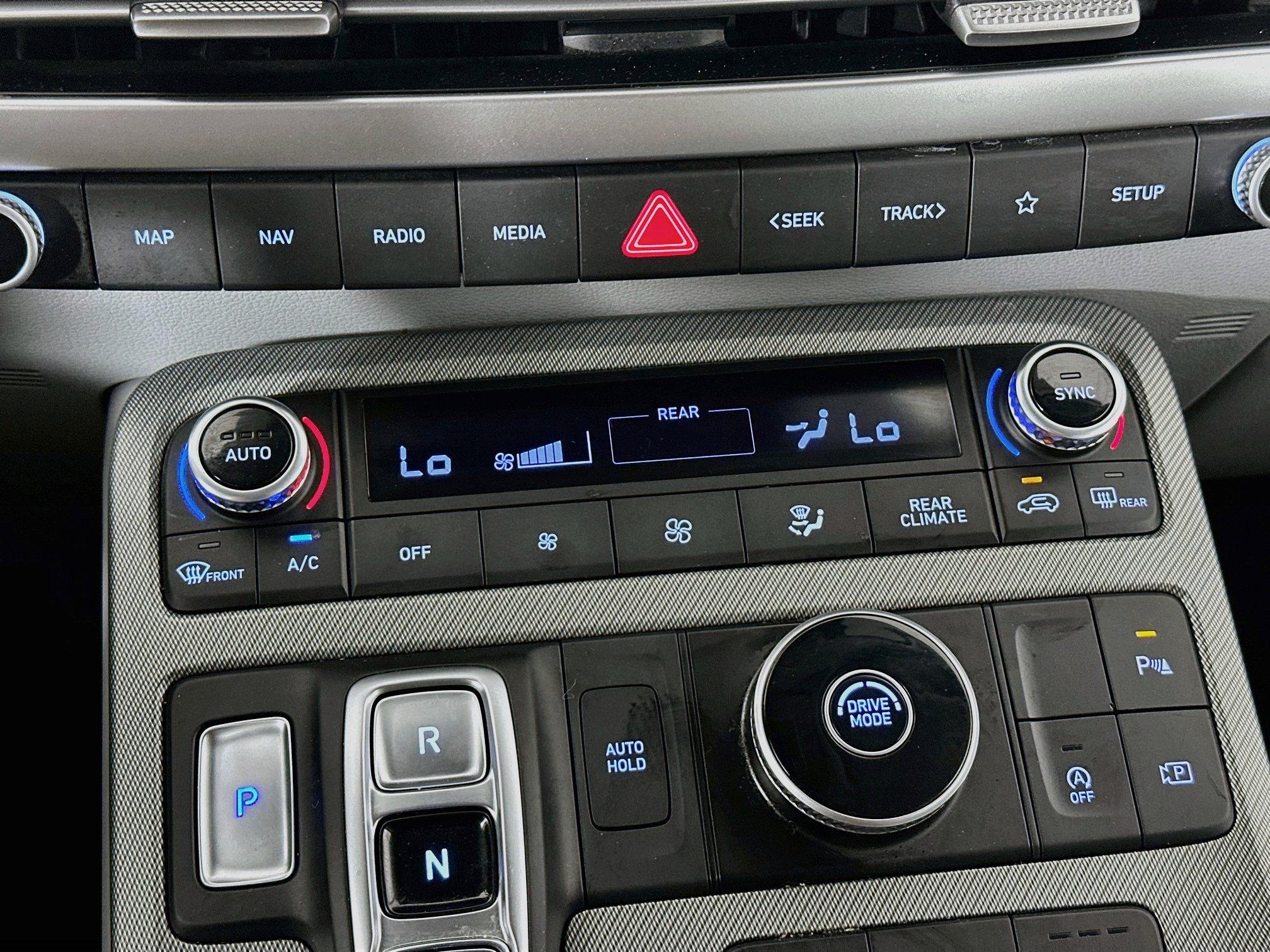 Used 2025 Hyundai Palisade SEL FWD image 24