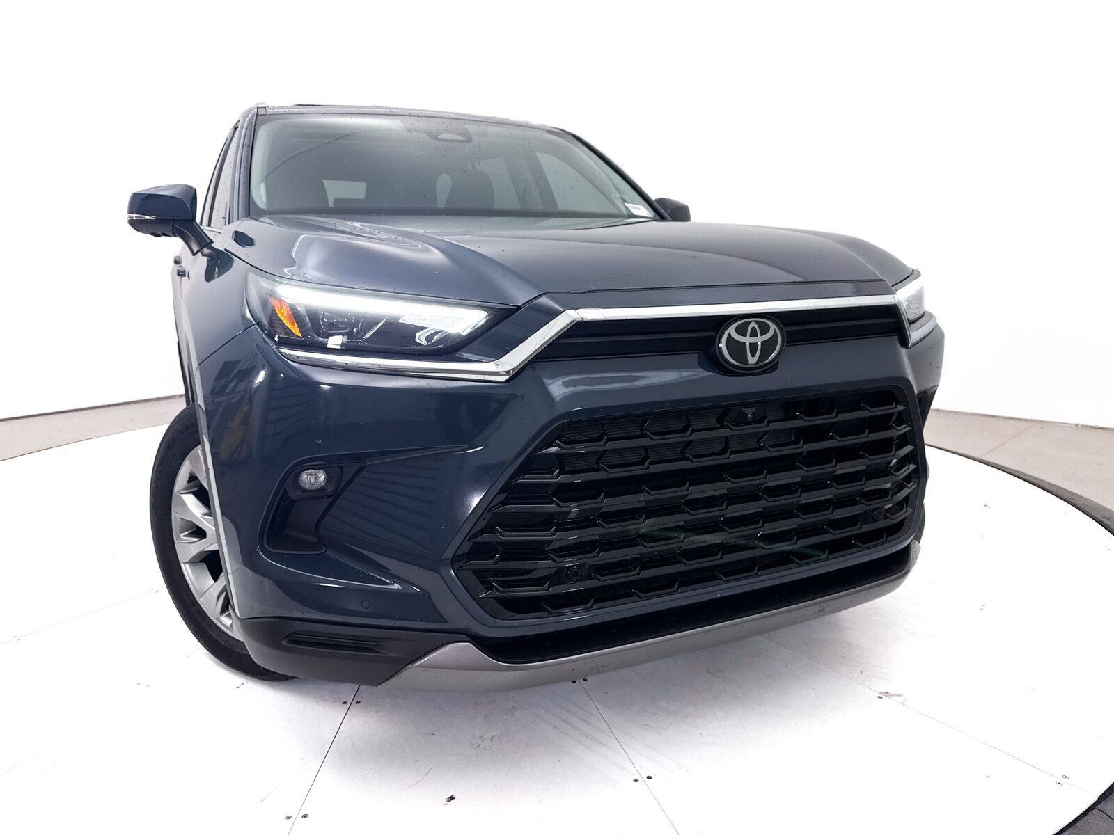 Used 2025 Toyota Grand Highlander FWD image 6