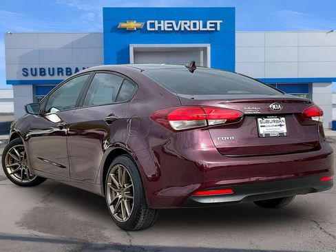 Used 2017 Kia Forte LX FWD image 3