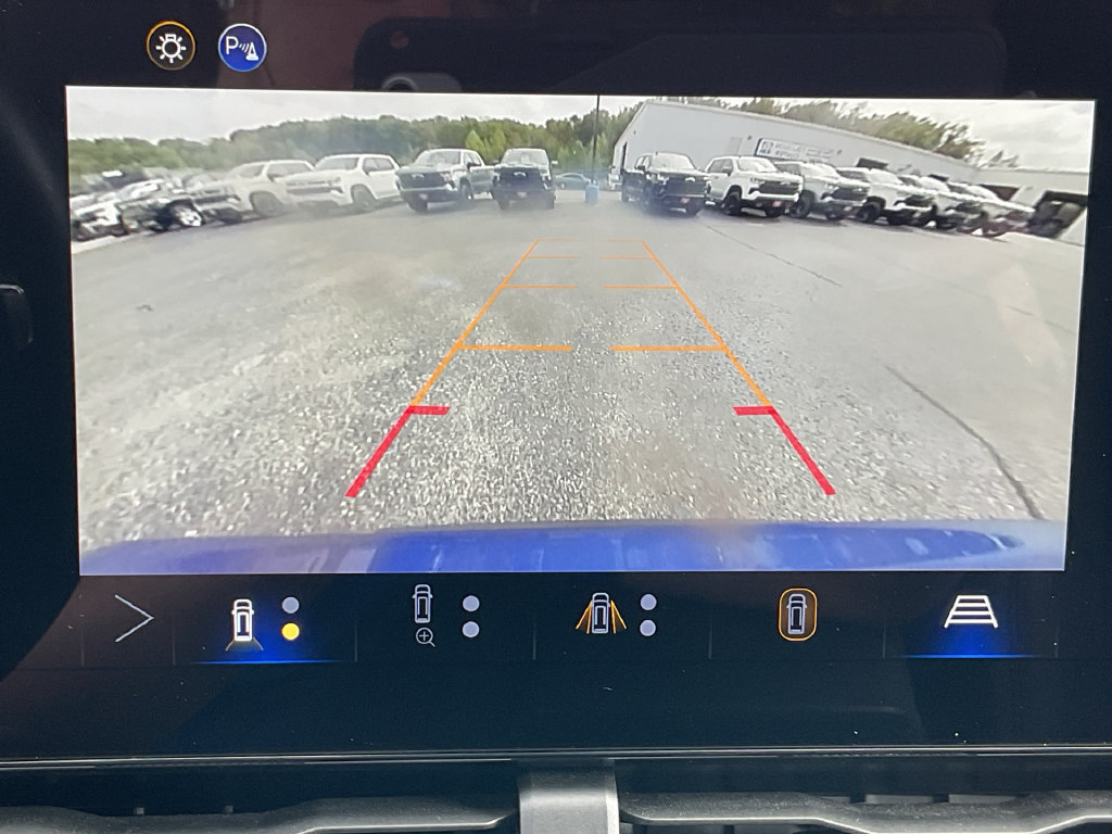 Used 2025 Chevrolet Equinox LT w/ Convenience Package II FWD image 21