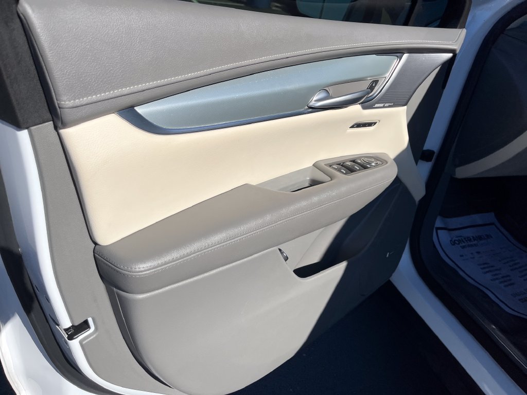 Used 2022 Cadillac XT5 Premium Luxury AWD/4WD image 13