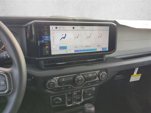 New 2026 Jeep Gladiator Sport image 9