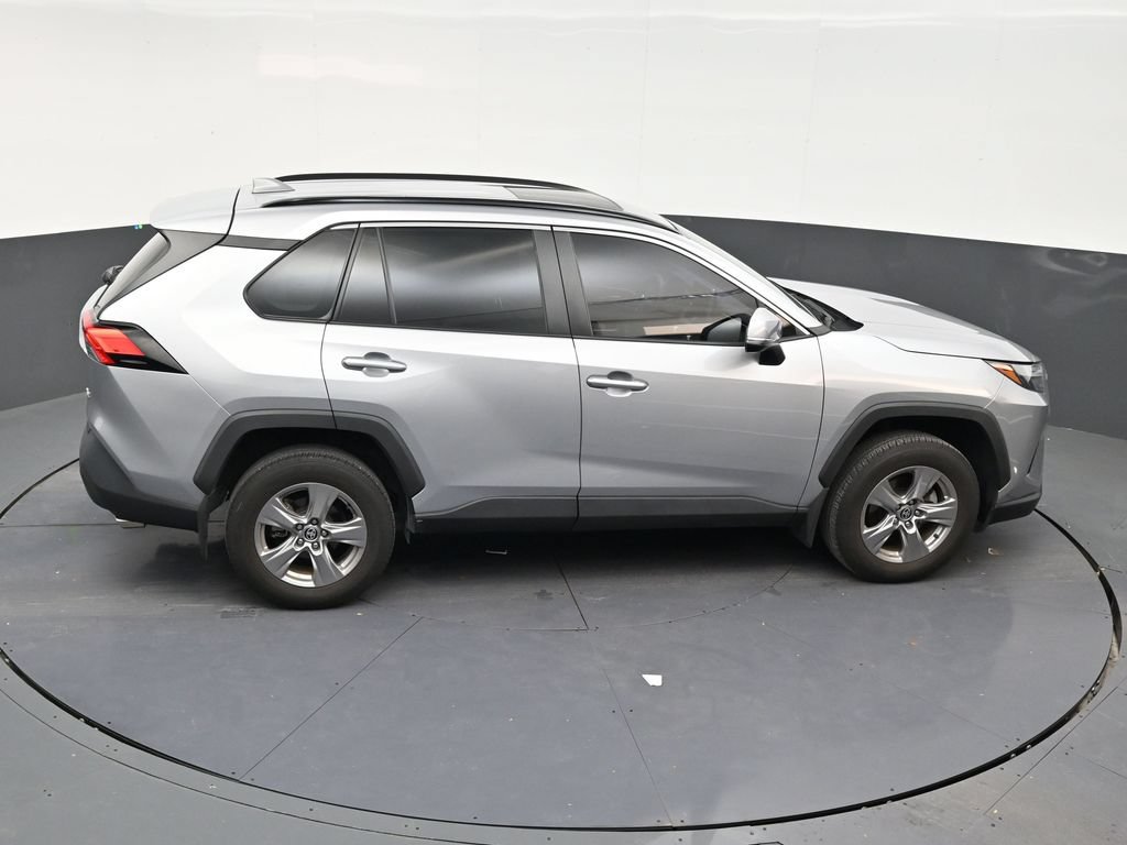 Used 2025 Toyota RAV4 XLE w/ Convenience Package FWD image 16