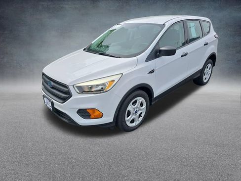 Used 2017 Ford Escape S FWD image 3