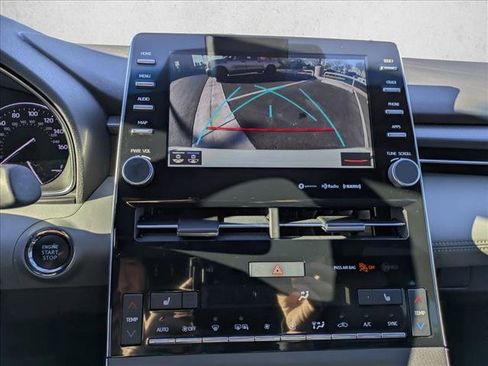 Used 2019 Toyota Avalon XSE image 15