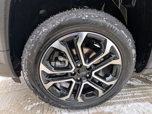 Used 2022 Jeep Compass Limited image 38