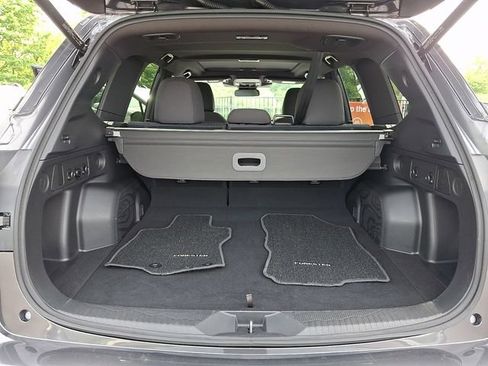 Certified 2025 Subaru Forester Premium AWD/4WD image 28