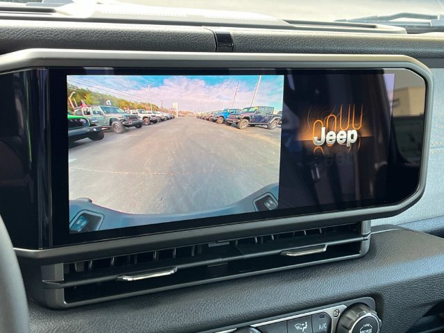 New 2025 Jeep Gladiator Sport AWD/4WD image 28