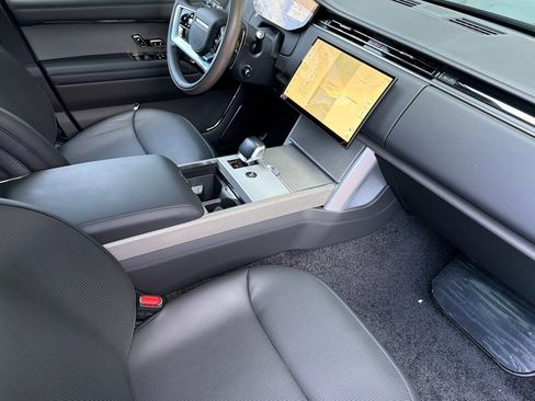 New 2026 Land Rover Range Rover SV AWD/4WD image 28