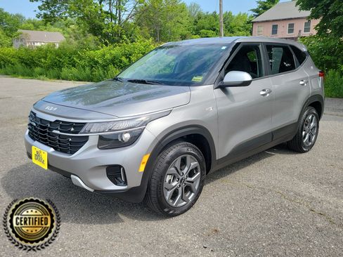 Used 2026 Kia Seltos LX AWD/4WD image 1