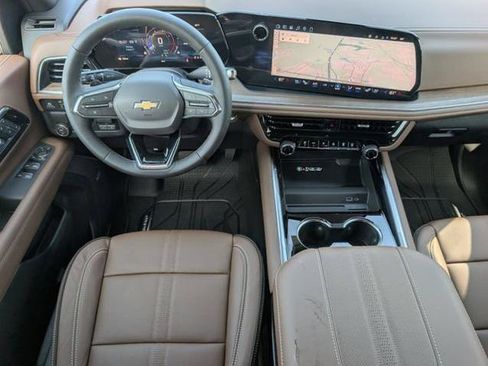 New 2026 Chevrolet Suburban High Country RWD image 8