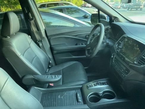 Used 2023 Honda Passport EX-L image 5