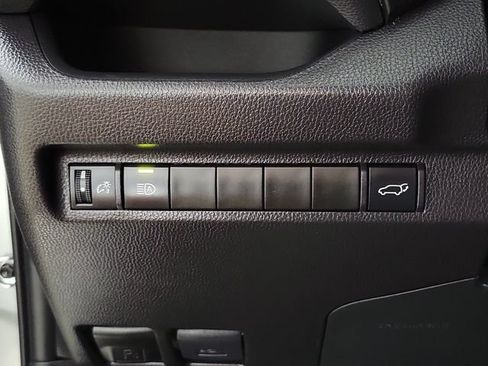 Used 2024 Toyota RAV4 XLE w/ Convenience Package FWD image 24