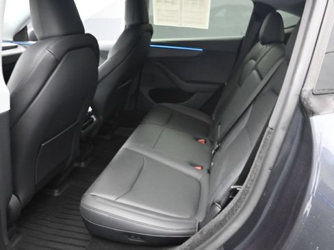 Used 2026 Tesla Model Y 2WD image 13