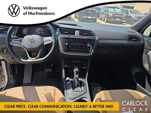 Used 2023 Volkswagen Tiguan SE FWD image 11