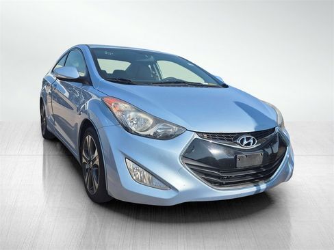 Used 2013 Hyundai Elantra SE w/ Technology Pkg image 3