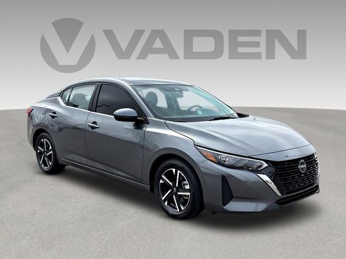 Used 2025 Nissan Sentra SV FWD image 1