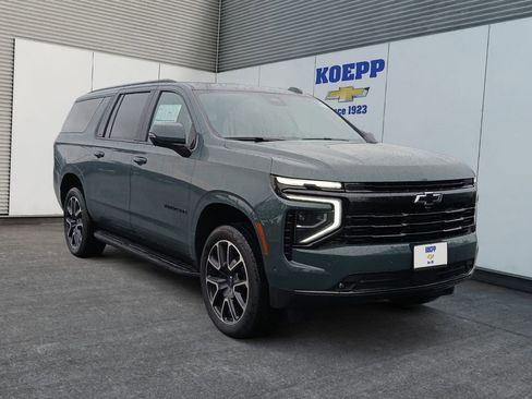 New 2026 Chevrolet Suburban RST w/ Advanced Technology Package AWD/4WD image 7