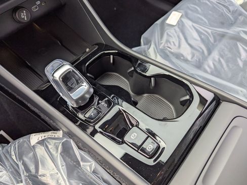 New 2026 Volvo XC40 B5 Plus w/ Protection Package Premier image 16