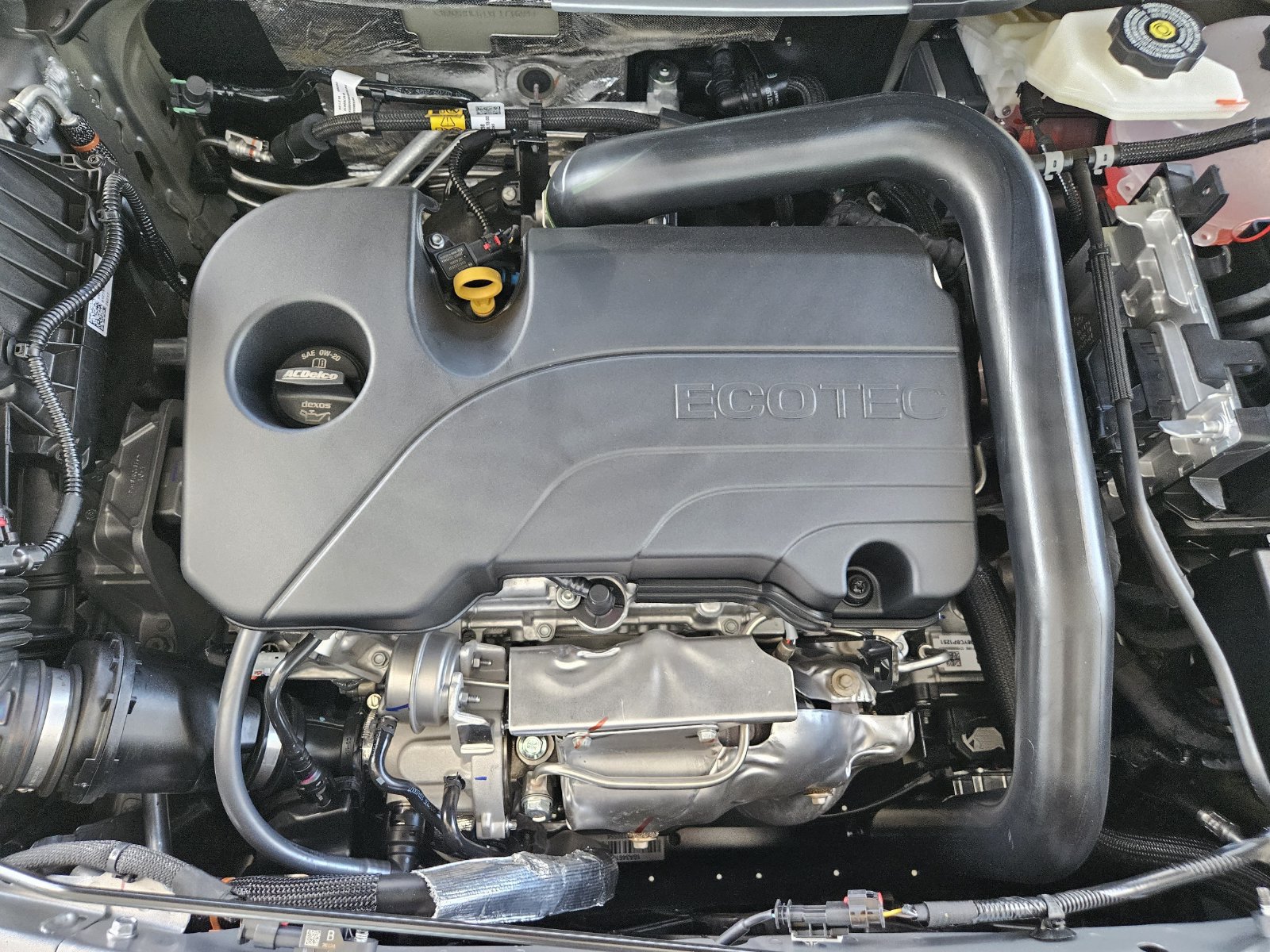New 2027 Chevrolet Equinox LT w/ Safety and Technology Package FWD image 28