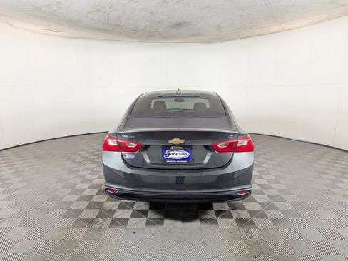 Used 2017 Chevrolet Malibu LT w/ Leather Package image 8