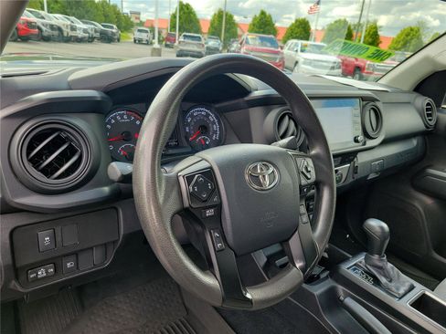 Used 2023 Toyota Tacoma SR AWD/4WD image 18