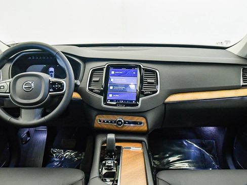 Certified 2025 Volvo XC90 B6 Ultra image 14