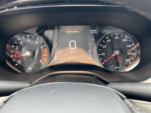 Used 2026 Jeep Compass Limited AWD/4WD image 19