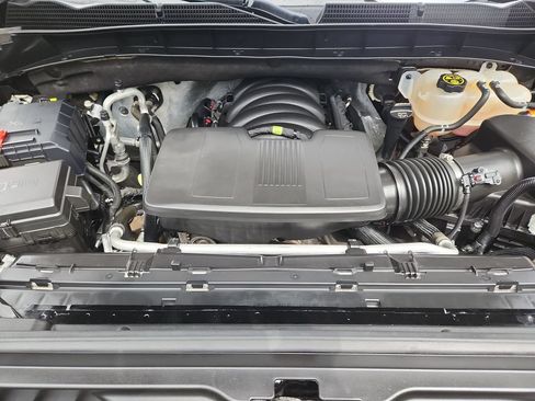 Used 2023 GMC Sierra 1500 AT4 w/ Technology Package AWD/4WD image 16
