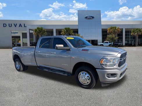 Used 2019 RAM 3500 Big Horn image 2