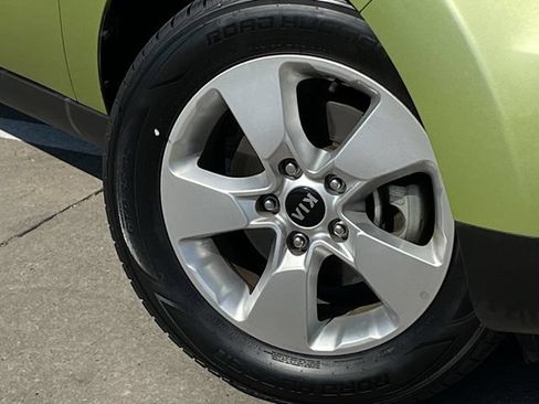 Used 2017 Kia Soul FWD image 8