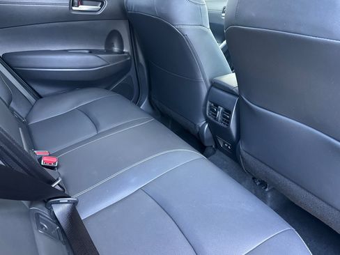 Used 2023 Toyota Corolla Cross XLE w/ Convenience Package FWD image 31